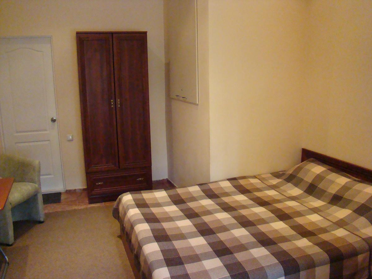 Mini-Hotel In Odessa Yard מראה חיצוני תמונה
