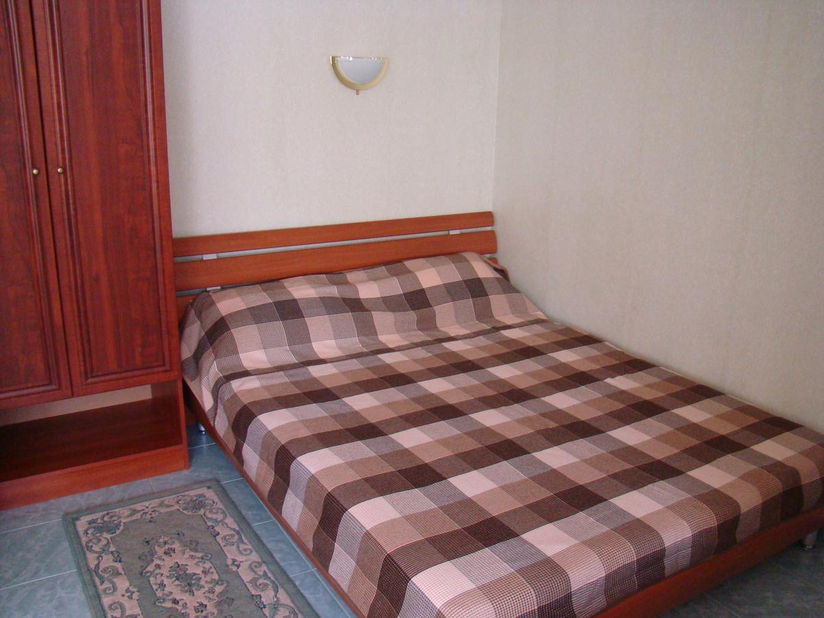 Mini-Hotel In Odessa Yard מראה חיצוני תמונה