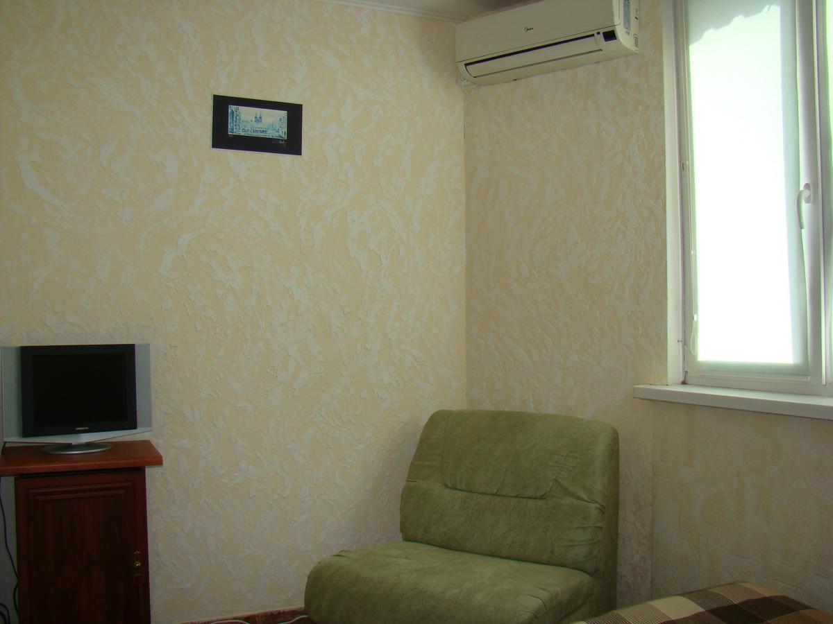 Mini-Hotel In Odessa Yard מראה חיצוני תמונה